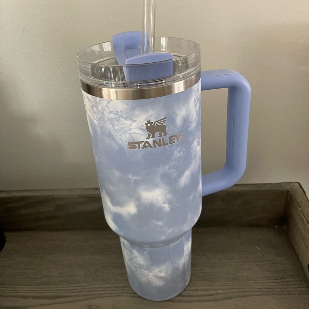 40oz Stanley (Limited Edition Blue Tie Dye)